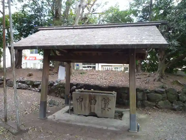 箕曲中松原神社の手水舎