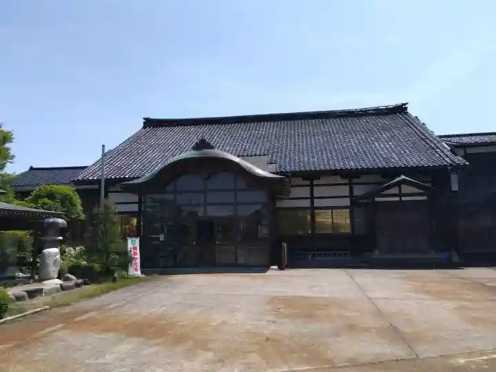 徳城寺の{uncategorized: "未分類", other: "その他", undefined: "問題あり", building: "その他建物", grave: "お墓", sacred_gate: "鳥居", guardian: "狛犬", statue: "像", buddha: "仏像", history: "歴史", nature: "自然", garden: "庭園", animal: "動物", pagoda: "塔", temizu: "手水舎", mountain_gate: "山門・神門", sanctuary: "本殿・本堂", subordinate: "末社・摂社", art: "芸術", scenery: "景色", jizo: "地蔵", ema: "絵馬", goshuin: "御朱印", omikuji: "おみくじ", items: "授与品その他", amulet: "お守り", goshuincho: "御朱印帳", eats: "食事", festival: "お祭り", votive_dance: "神楽", shichigosan: "七五三参", wedding: "結婚式", experience: "体験その他", initially: "初詣", around: "周辺", anti_infection: "感染症対策"}