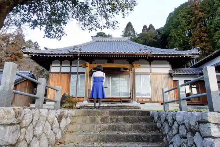 大通寺の本殿・本堂