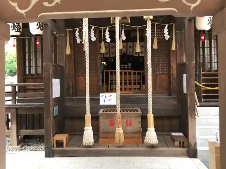 泊神社の本殿・本堂