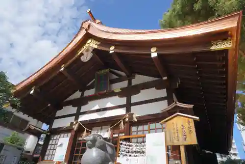 三輪神社の本殿・本堂