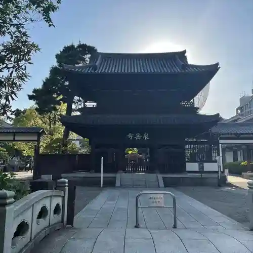 泉岳寺の山門・神門