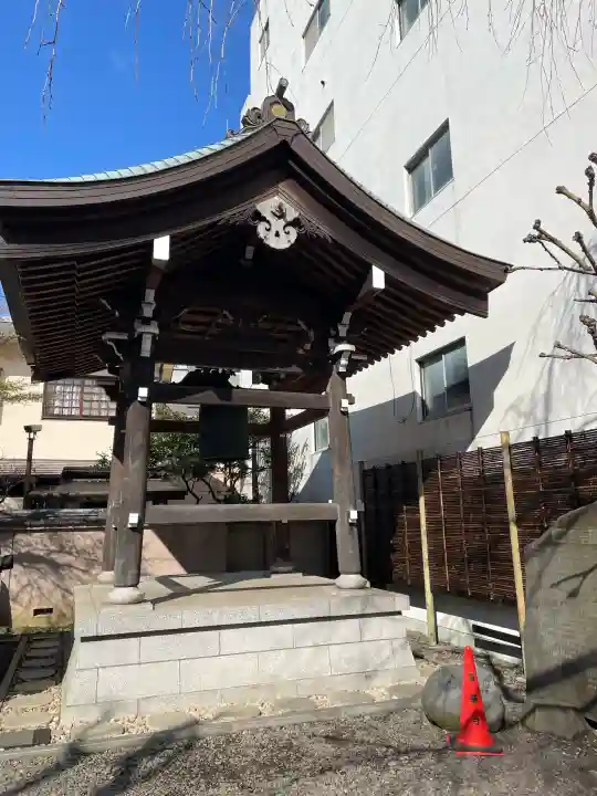 聖輪寺の{uncategorized: "未分類", other: "その他", undefined: "問題あり", building: "その他建物", grave: "お墓", sacred_gate: "鳥居", guardian: "狛犬", statue: "像", buddha: "仏像", history: "歴史", nature: "自然", garden: "庭園", animal: "動物", pagoda: "塔", temizu: "手水舎", mountain_gate: "山門・神門", sanctuary: "本殿・本堂", subordinate: "末社・摂社", art: "芸術", scenery: "景色", jizo: "地蔵", ema: "絵馬", goshuin: "御朱印", omikuji: "おみくじ", items: "授与品その他", amulet: "お守り", goshuincho: "御朱印帳", eats: "食事", festival: "お祭り", votive_dance: "神楽", shichigosan: "七五三参", wedding: "結婚式", experience: "体験その他", initially: "初詣", around: "周辺", anti_infection: "感染症対策"}