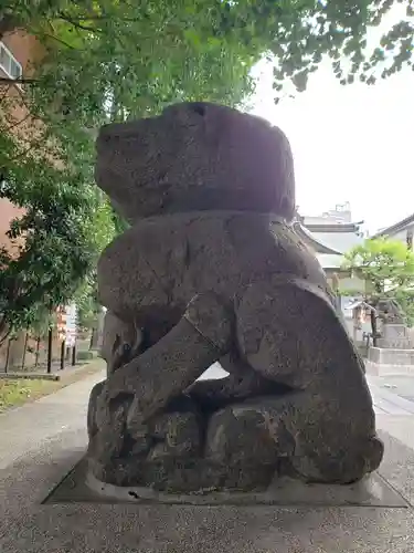 穏田神社の狛犬