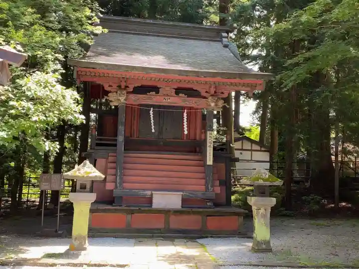 北口本宮冨士浅間神社の末社・摂社