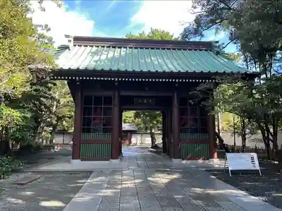 高徳院の山門・神門