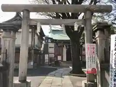 白幡八幡神社の鳥居