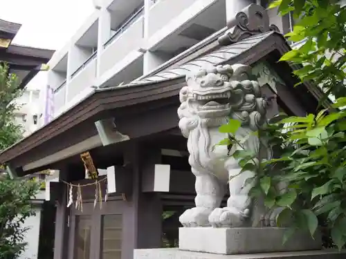 神楽坂若宮八幡神社の狛犬