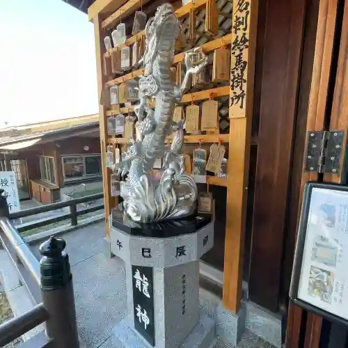 奥田神社の狛犬