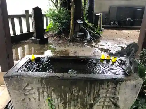 柏諏訪神社の手水舎