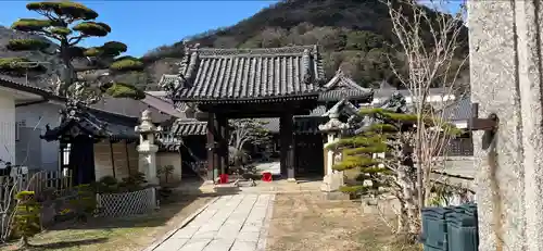 如来寺の山門