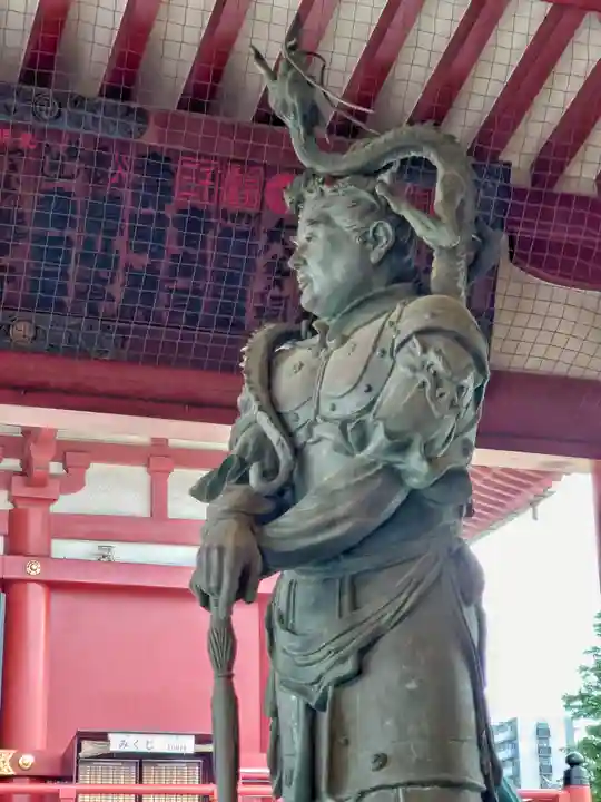 浅草寺の像