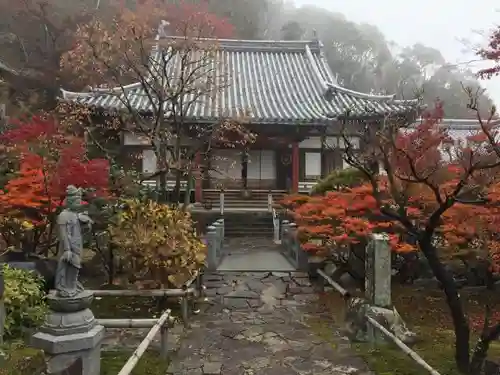 行基寺の本殿