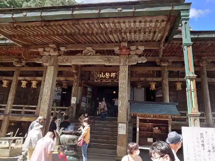 青岸渡寺の本殿・本堂
