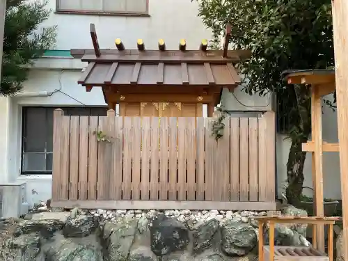 八幡神社(神社港)の{uncategorized: "未分類", other: "その他", undefined: "問題あり", building: "その他建物", grave: "お墓", sacred_gate: "鳥居", guardian: "狛犬", statue: "像", buddha: "仏像", history: "歴史", nature: "自然", garden: "庭園", animal: "動物", pagoda: "塔", temizu: "手水舎", mountain_gate: "山門・神門", sanctuary: "本殿・本堂", subordinate: "末社・摂社", art: "芸術", scenery: "景色", jizo: "地蔵", ema: "絵馬", goshuin: "御朱印", omikuji: "おみくじ", items: "授与品その他", amulet: "お守り", goshuincho: "御朱印帳", eats: "食事", festival: "お祭り", votive_dance: "神楽", shichigosan: "七五三参", wedding: "結婚式", experience: "体験その他", initially: "初詣", around: "周辺", anti_infection: "感染症対策"}