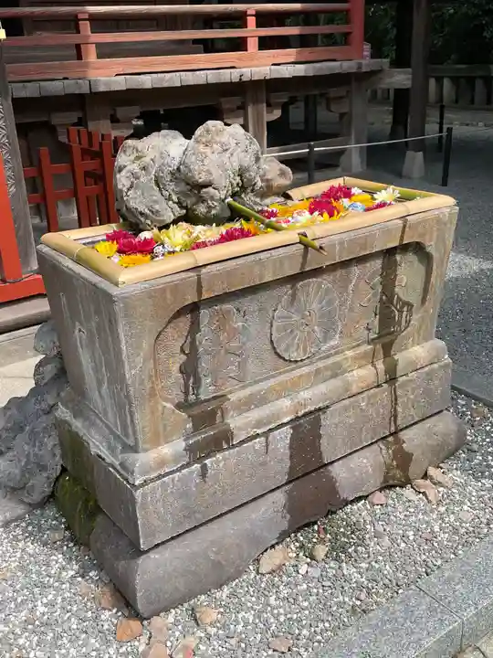 産泰神社の手水舎