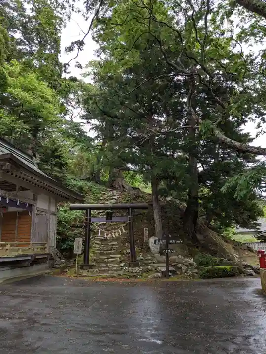 金華山黄金山神社(宮城県)