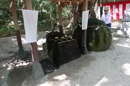 花窟神社の手水舎