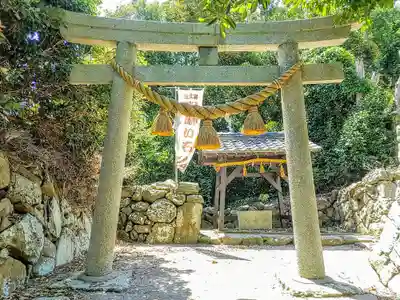 筒島弁財天の鳥居