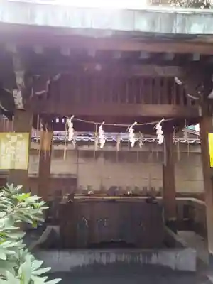 小野照崎神社の手水舎