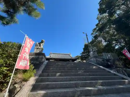 坂八幡神社の{uncategorized: "未分類", other: "その他", undefined: "問題あり", building: "その他建物", grave: "お墓", sacred_gate: "鳥居", guardian: "狛犬", statue: "像", buddha: "仏像", history: "歴史", nature: "自然", garden: "庭園", animal: "動物", pagoda: "塔", temizu: "手水舎", mountain_gate: "山門・神門", sanctuary: "本殿・本堂", subordinate: "末社・摂社", art: "芸術", scenery: "景色", jizo: "地蔵", ema: "絵馬", goshuin: "御朱印", omikuji: "おみくじ", items: "授与品その他", amulet: "お守り", goshuincho: "御朱印帳", eats: "食事", festival: "お祭り", votive_dance: "神楽", shichigosan: "七五三参", wedding: "結婚式", experience: "体験その他", initially: "初詣", around: "周辺", anti_infection: "感染症対策"}