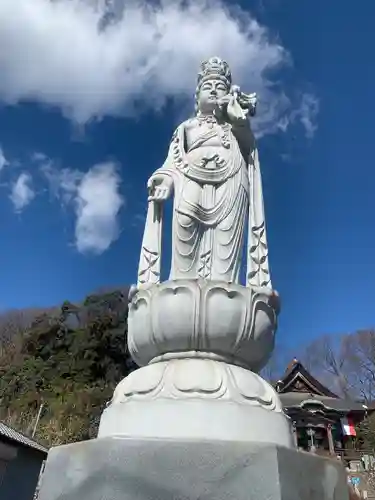 埼玉厄除け開運大師・龍泉寺（切り絵御朱印発祥の寺）の仏像