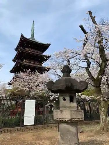 上野東照宮の塔