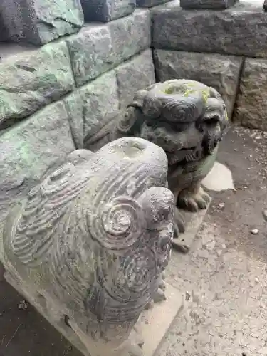 麻布氷川神社の{uncategorized: "未分類", other: "その他", undefined: "問題あり", building: "その他建物", grave: "お墓", sacred_gate: "鳥居", guardian: "狛犬", statue: "像", buddha: "仏像", history: "歴史", nature: "自然", garden: "庭園", animal: "動物", pagoda: "塔", temizu: "手水舎", mountain_gate: "山門・神門", sanctuary: "本殿・本堂", subordinate: "末社・摂社", art: "芸術", scenery: "景色", jizo: "地蔵", ema: "絵馬", goshuin: "御朱印", omikuji: "おみくじ", items: "授与品その他", amulet: "お守り", goshuincho: "御朱印帳", eats: "食事", festival: "お祭り", votive_dance: "神楽", shichigosan: "七五三参", wedding: "結婚式", experience: "体験その他", initially: "初詣", around: "周辺", anti_infection: "感染症対策"}