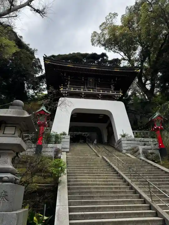 江島神社の{uncategorized: "未分類", other: "その他", undefined: "問題あり", building: "その他建物", grave: "お墓", sacred_gate: "鳥居", guardian: "狛犬", statue: "像", buddha: "仏像", history: "歴史", nature: "自然", garden: "庭園", animal: "動物", pagoda: "塔", temizu: "手水舎", mountain_gate: "山門・神門", sanctuary: "本殿・本堂", subordinate: "末社・摂社", art: "芸術", scenery: "景色", jizo: "地蔵", ema: "絵馬", goshuin: "御朱印", omikuji: "おみくじ", items: "授与品その他", amulet: "お守り", goshuincho: "御朱印帳", eats: "食事", festival: "お祭り", votive_dance: "神楽", shichigosan: "七五三参", wedding: "結婚式", experience: "体験その他", initially: "初詣", around: "周辺", anti_infection: "感染症対策"}