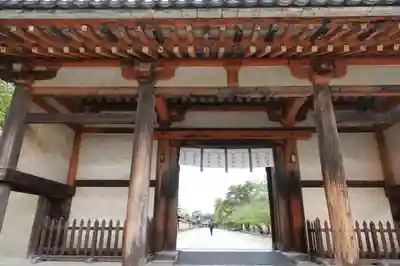 法隆寺の山門・神門