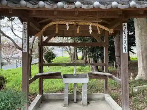 菌神社の{uncategorized: "未分類", other: "その他", undefined: "問題あり", building: "その他建物", grave: "お墓", sacred_gate: "鳥居", guardian: "狛犬", statue: "像", buddha: "仏像", history: "歴史", nature: "自然", garden: "庭園", animal: "動物", pagoda: "塔", temizu: "手水舎", mountain_gate: "山門・神門", sanctuary: "本殿・本堂", subordinate: "末社・摂社", art: "芸術", scenery: "景色", jizo: "地蔵", ema: "絵馬", goshuin: "御朱印", omikuji: "おみくじ", items: "授与品その他", amulet: "お守り", goshuincho: "御朱印帳", eats: "食事", festival: "お祭り", votive_dance: "神楽", shichigosan: "七五三参", wedding: "結婚式", experience: "体験その他", initially: "初詣", around: "周辺", anti_infection: "感染症対策"}