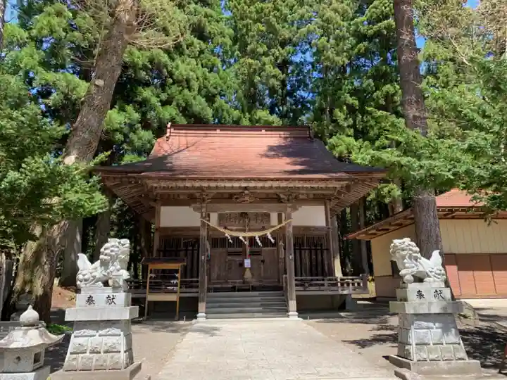 岩手山神社の本殿・本堂