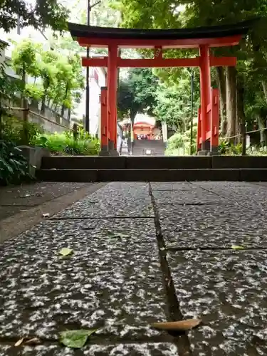 自由が丘熊野神社の鳥居