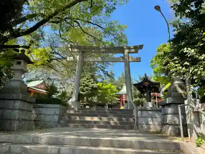 野毛六所神社の鳥居