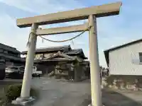 鳥取山田神社の{uncategorized: "未分類", other: "その他", undefined: "問題あり", building: "その他建物", grave: "お墓", sacred_gate: "鳥居", guardian: "狛犬", statue: "像", buddha: "仏像", history: "歴史", nature: "自然", garden: "庭園", animal: "動物", pagoda: "塔", temizu: "手水舎", mountain_gate: "山門・神門", sanctuary: "本殿・本堂", subordinate: "末社・摂社", art: "芸術", scenery: "景色", jizo: "地蔵", ema: "絵馬", goshuin: "御朱印", omikuji: "おみくじ", items: "授与品その他", amulet: "お守り", goshuincho: "御朱印帳", eats: "食事", festival: "お祭り", votive_dance: "神楽", shichigosan: "七五三参", wedding: "結婚式", experience: "体験その他", initially: "初詣", around: "周辺", anti_infection: "感染症対策"}