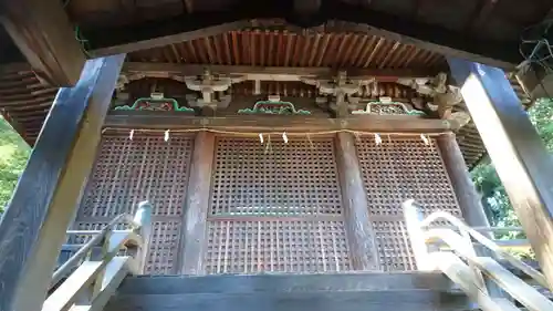 三輪神社の本殿