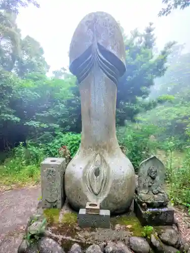 鏡山稲荷神社の建物その他