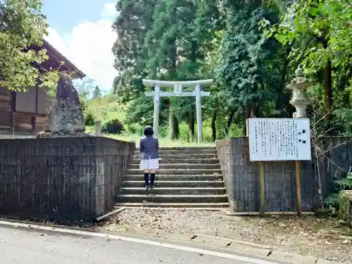 妻神社の鳥居