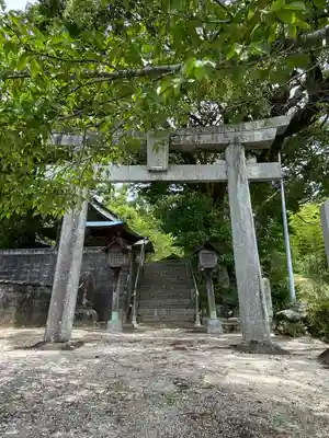 鮭神社の鳥居