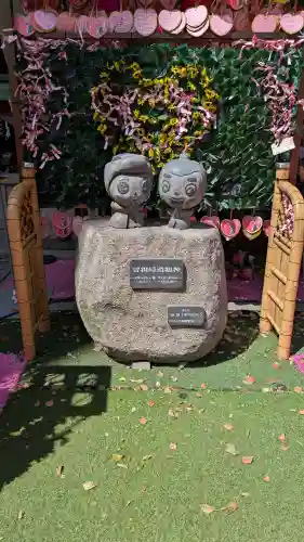 露天神社（お初天神）の{uncategorized: "未分類", other: "その他", undefined: "問題あり", building: "その他建物", grave: "お墓", sacred_gate: "鳥居", guardian: "狛犬", statue: "像", buddha: "仏像", history: "歴史", nature: "自然", garden: "庭園", animal: "動物", pagoda: "塔", temizu: "手水舎", mountain_gate: "山門・神門", sanctuary: "本殿・本堂", subordinate: "末社・摂社", art: "芸術", scenery: "景色", jizo: "地蔵", ema: "絵馬", goshuin: "御朱印", omikuji: "おみくじ", items: "授与品その他", amulet: "お守り", goshuincho: "御朱印帳", eats: "食事", festival: "お祭り", votive_dance: "神楽", shichigosan: "七五三参", wedding: "結婚式", experience: "体験その他", initially: "初詣", around: "周辺", anti_infection: "感染症対策"}