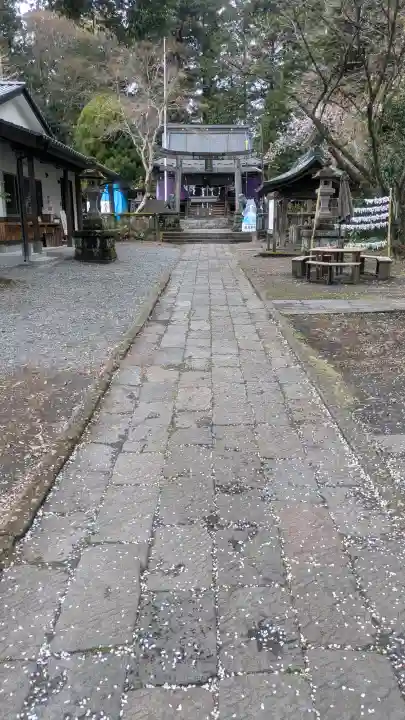 今市瀧尾神社の{uncategorized: "未分類", other: "その他", undefined: "問題あり", building: "その他建物", grave: "お墓", sacred_gate: "鳥居", guardian: "狛犬", statue: "像", buddha: "仏像", history: "歴史", nature: "自然", garden: "庭園", animal: "動物", pagoda: "塔", temizu: "手水舎", mountain_gate: "山門・神門", sanctuary: "本殿・本堂", subordinate: "末社・摂社", art: "芸術", scenery: "景色", jizo: "地蔵", ema: "絵馬", goshuin: "御朱印", omikuji: "おみくじ", items: "授与品その他", amulet: "お守り", goshuincho: "御朱印帳", eats: "食事", festival: "お祭り", votive_dance: "神楽", shichigosan: "七五三参", wedding: "結婚式", experience: "体験その他", initially: "初詣", around: "周辺", anti_infection: "感染症対策"}