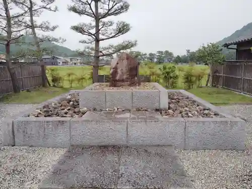 神変堂の周辺