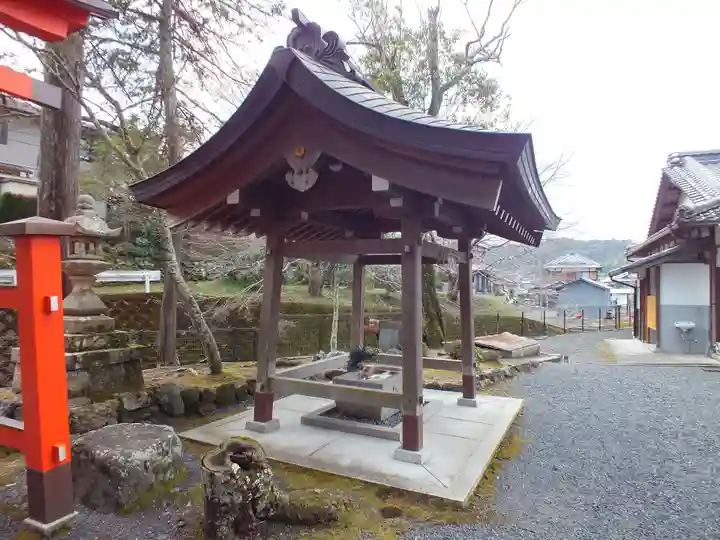 八幡神社の手水舎