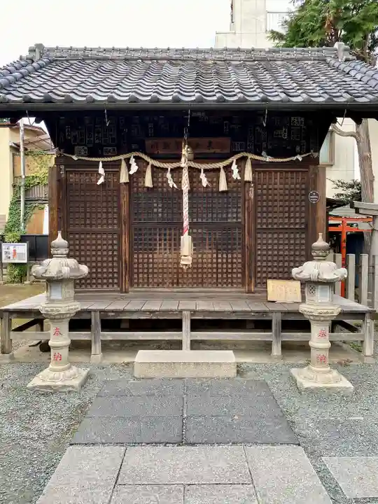 薬師神社の本殿・本堂