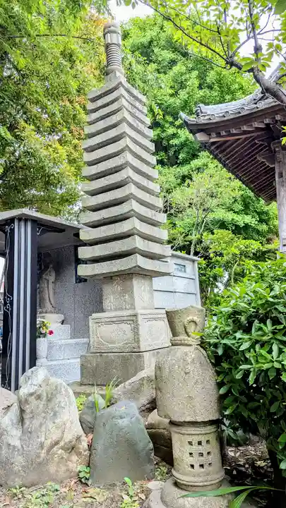 大蓮寺の塔