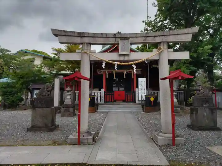 (芝生)浅間神社の鳥居