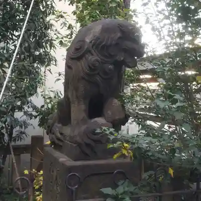 高山稲荷神社（旧鎮座地）の狛犬