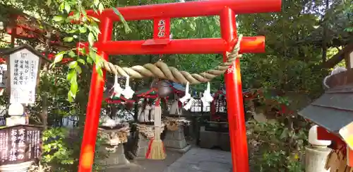 冠稲荷神社の鳥居