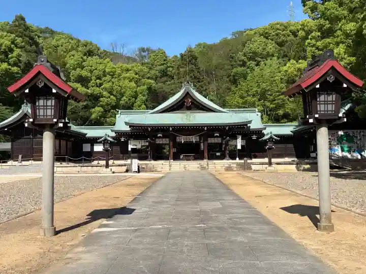 岡山縣護國神社の{uncategorized: "未分類", other: "その他", undefined: "問題あり", building: "その他建物", grave: "お墓", sacred_gate: "鳥居", guardian: "狛犬", statue: "像", buddha: "仏像", history: "歴史", nature: "自然", garden: "庭園", animal: "動物", pagoda: "塔", temizu: "手水舎", mountain_gate: "山門・神門", sanctuary: "本殿・本堂", subordinate: "末社・摂社", art: "芸術", scenery: "景色", jizo: "地蔵", ema: "絵馬", goshuin: "御朱印", omikuji: "おみくじ", items: "授与品その他", amulet: "お守り", goshuincho: "御朱印帳", eats: "食事", festival: "お祭り", votive_dance: "神楽", shichigosan: "七五三参", wedding: "結婚式", experience: "体験その他", initially: "初詣", around: "周辺", anti_infection: "感染症対策"}
