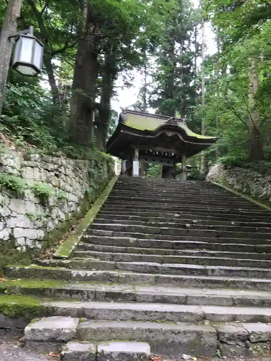 大神山神社奥宮の山門・神門